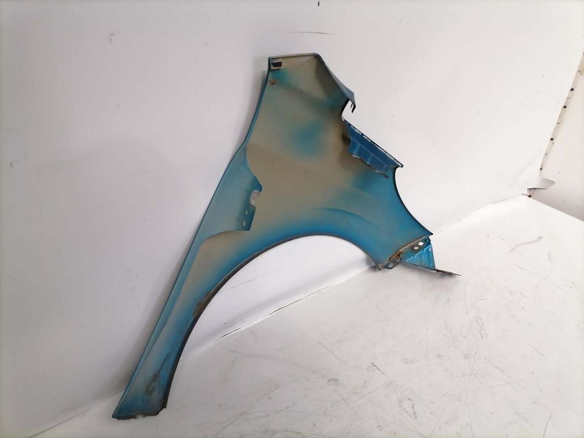 Peugeot 207 original Kotfl&uuml;gel vorn links KMU Blaumetallic Bj.2008